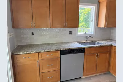 675 Deer Park Avenue, North Babylon, NY 11703 - Photo 6