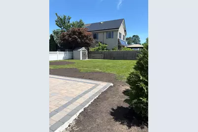 675 Deer Park Avenue, North Babylon, NY 11703 - Photo 8