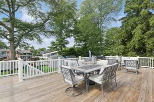 162 Stuyvesant Rd, Oakdale, NY 11769 - Photo 22