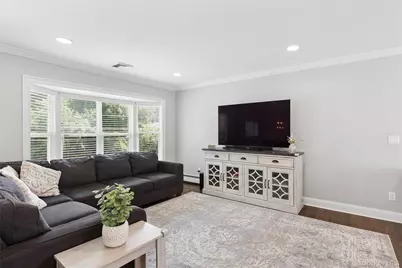 162 Stuyvesant Road, Oakdale, NY 11769 - Photo 6