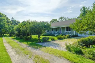 435 Sound Rd, Greenport, NY 11944 - Photo 18