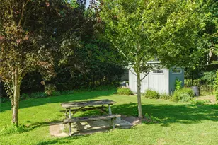 435 Sound Rd, Greenport, NY 11944 - Photo 16
