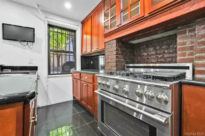 195 Greene Avenue, Brooklyn, NY 11238 - Photo 10