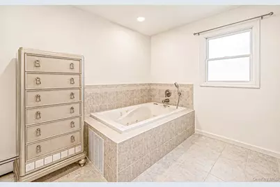 11 Elm Street, Ronkonkoma, NY 11779 - Photo 24