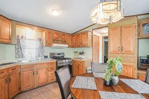 37 Feller Rd, Poughkeepsie, NY 12603 - Photo 8