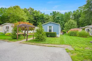 37 Feller Rd, Poughkeepsie, NY 12603 - Photo 2