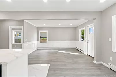 16 West Drive, Bay Shore, NY 11706 - Photo 8