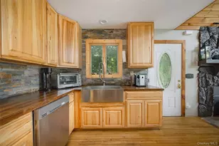 36 Greenwood Dr, Beacon, NY 12508 - Photo 8