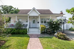 320 Brooklyn Ave, Massapequa Park, NY 11762 - Photo 2