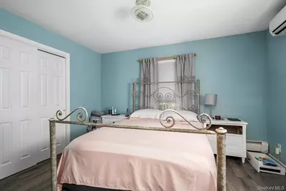 320 Brooklyn Avenue, Massapequa Park, NY 11762 - Photo 12