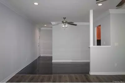 562 New Highway #7-2F, Hauppauge, NY 11788 - Photo 4