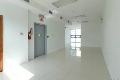 131-04 40th Road #2FL, Flushing, NY 11354 - Photo 6