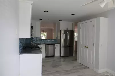 140 Winding Ridge Road #140, White Plains, NY 10603 - Photo 6
