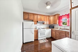 786 Mile Square Rd, Yonkers, NY 10704 - Photo 4