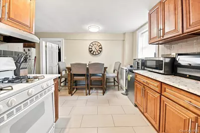 786 Mile Square Road, Yonkers, NY 10704 - Photo 18