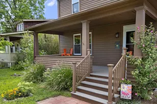 21 Manor Pl, Kingston, NY 12401 - Photo 2