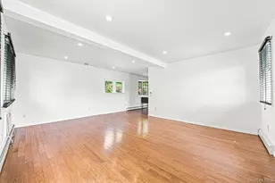 568 N Wellwood Ave, Lindenhurst, NY 11757 - Photo 8