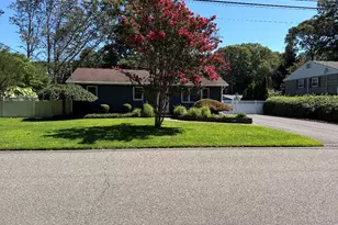 45 Marbeth Cir, Miller Place, NY 11764 - Photo 2