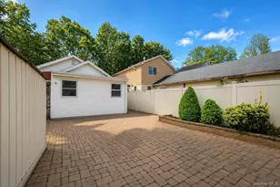 261-11 83rd Ave, Glen Oaks, NY 11004 - Photo 24