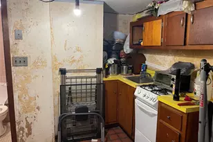 61-66 78th St, Middle Village, NY 11379 - Photo 20