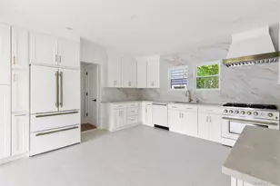 220 Pomander Rd, Mineola, NY 11501 - Photo 4
