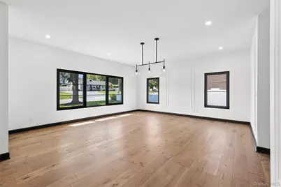 1355 Locust Avenue, Bohemia, NY 11716 - Photo 22
