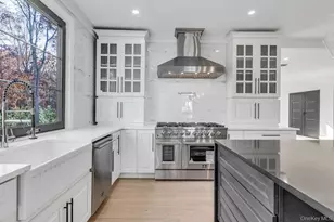 1355 Locust Ave, Bohemia, NY 11716 - Photo 18