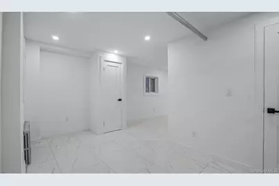 4135 Murdock Avenue, Bronx, NY 10466 - Photo 18
