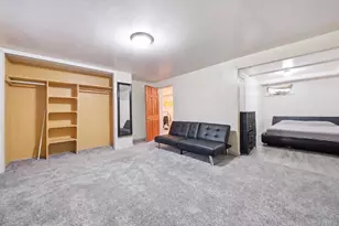27 Hapsburg Pl, Hempstead, NY 11550 - Photo 6