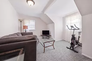 27 Hapsburg Pl, Hempstead, NY 11550 - Photo 16
