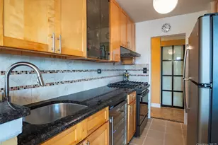 164-20 Highland Ave, Jamaica, NY 11432 - Photo 14