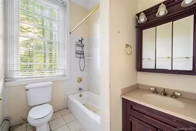 697 S Mountain Road, New City, NY 10956 - Photo 14
