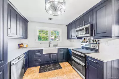 4 Balmoral Court, Middle Island, NY 11953 - Photo 2