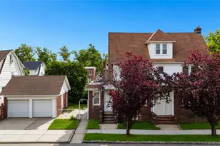 104-04 202nd St, Saint Albans, NY 11412 - Photo 2