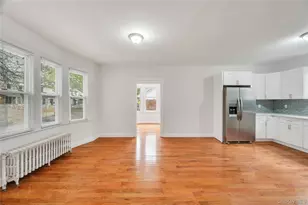 104-04 202nd St, Saint Albans, NY 11412 - Photo 30