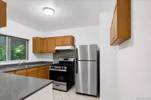 308 W 234th St, Bronx, NY 10463 - Photo 12