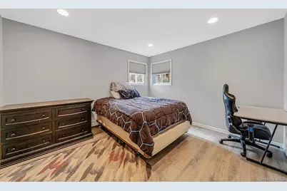 86 Creighton Avenue, Ronkonkoma, NY 11779 - Photo 16