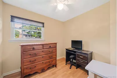 86 Creighton Avenue, Ronkonkoma, NY 11779 - Photo 18