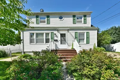 265 S Delaware Avenue, Lindenhurst, NY 11757 - Photo 1