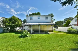 265 S Delaware Ave, Lindenhurst, NY 11757 - Photo 22