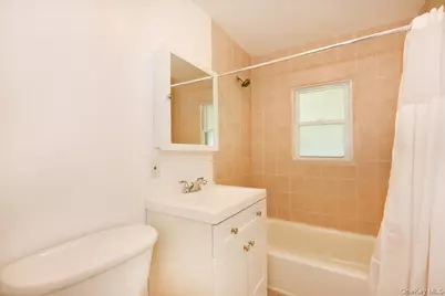 265 S Delaware Avenue, Lindenhurst, NY 11757 - Photo 14