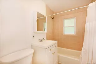 265 S Delaware Ave, Lindenhurst, NY 11757 - Photo 14