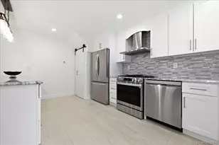 111 N 11th St, New Hyde Park, NY 11040 - Photo 18