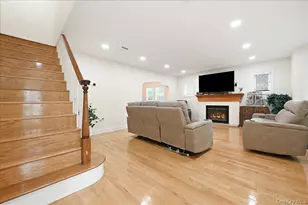 111 N 11th St, New Hyde Park, NY 11040 - Photo 6