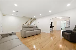 111 N 11th St, New Hyde Park, NY 11040 - Photo 10