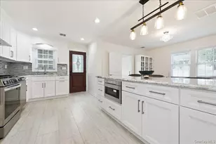 111 N 11th St, New Hyde Park, NY 11040 - Photo 16