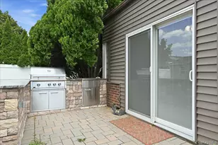 111 N 11th St, New Hyde Park, NY 11040 - Photo 44