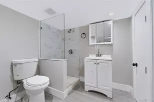 1227 E 222nd St, Bronx, NY 10469 - Photo 20