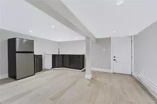 1227 E 222nd St, Bronx, NY 10469 - Photo 18