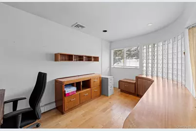 171 S Kensington Avenue, Rockville Centre, NY 11570 - Photo 36